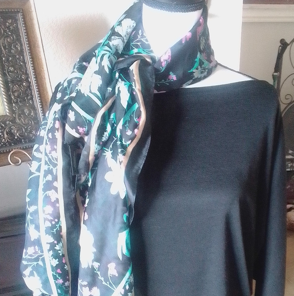 Black cotton long sleeve shirt.